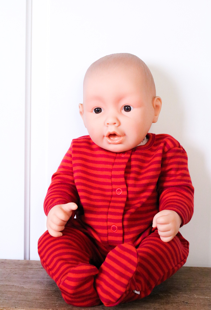 Poupon de portage nouveau-né Lana - Aux couleurs de bébé